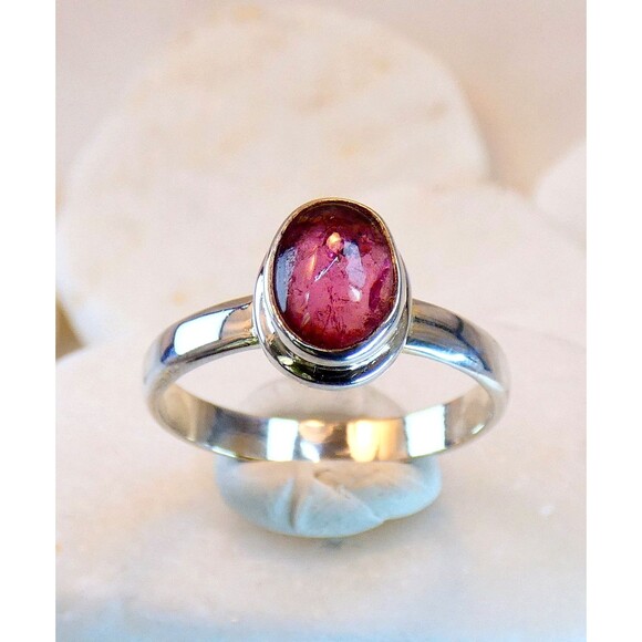 Natural 1.5Ct Pink Tourmaline Sterling Silver Solitaire Ring Sz 7.75 - Picture 2 of 8